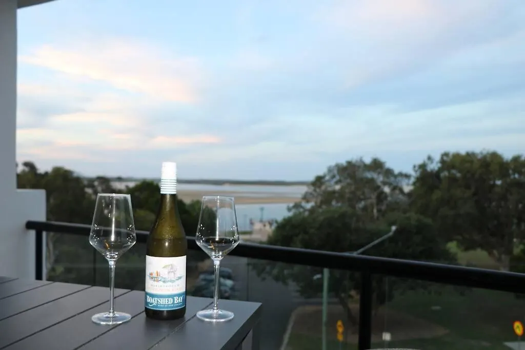 Family Friendly 3 Bedroom - River Views - Short Walk To The Beach Maroochydore Australia