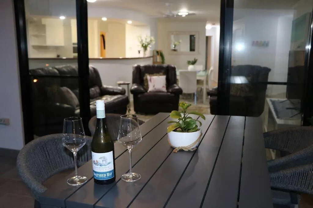 Apartment Family Friendly 3 Bedroom - River Views - Short Walk To The Beach Maroochydore
