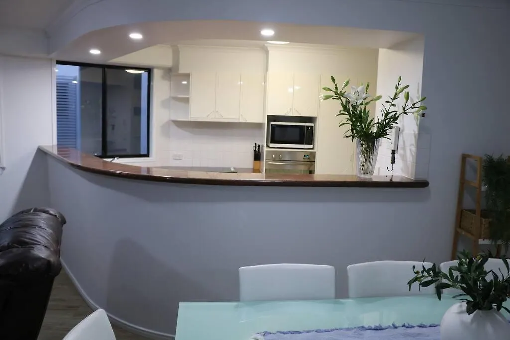 Family Friendly 3 Bedroom - River Views - Short Walk To The Beach Maroochydore 0*,  Australia