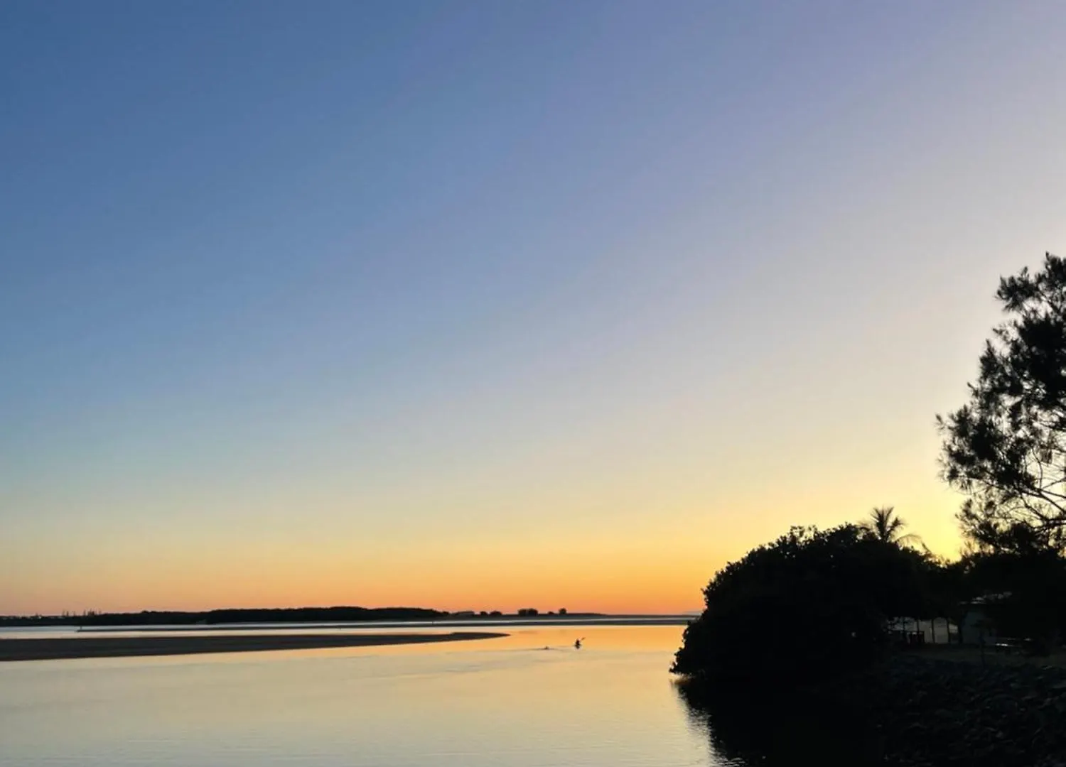 Family Friendly 3 Bedroom - River Views - Short Walk To The Beach Maroochydore 0*,  Australia